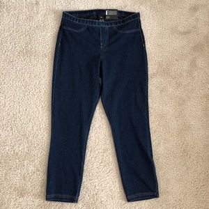 NWT Hue denim capris leggings